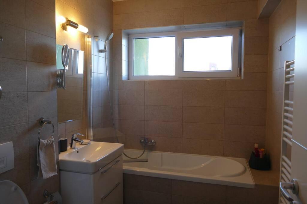 Apartament In Cartier Avantgarden Cu Semineu! Braşov Dış mekan fotoğraf